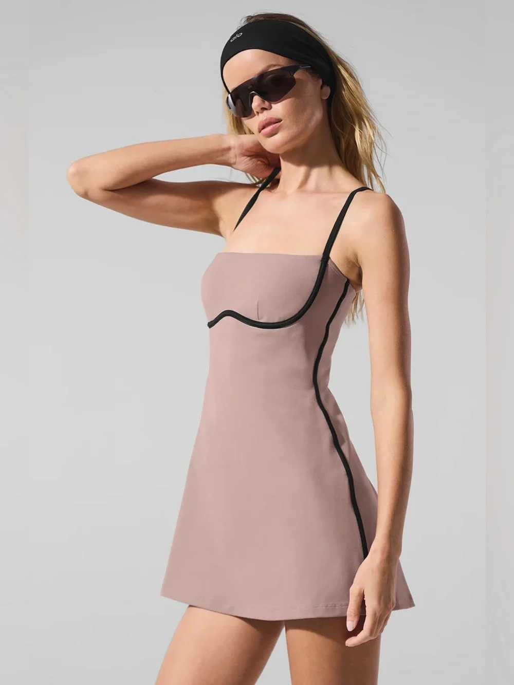 ALO | Airbrush Streamlined Contour Dress in Taupe/Black | Size Medium